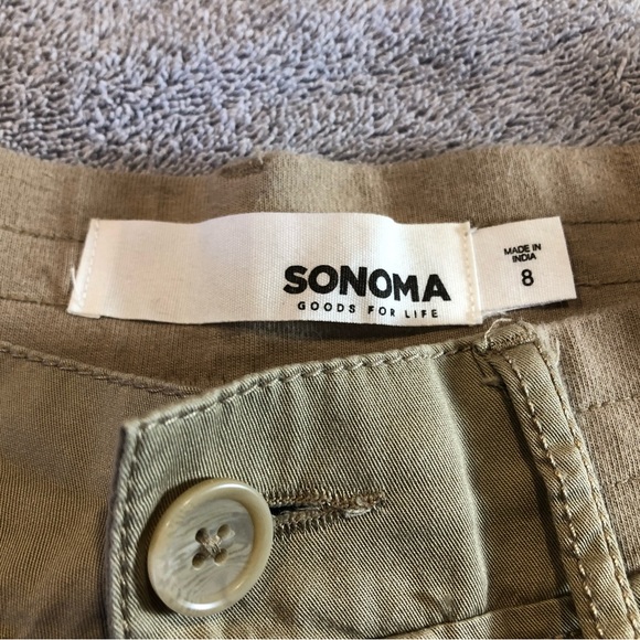 Size 8 Sonoma Khaki Shorts Women - Picture 3 of 3